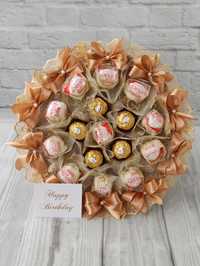 Букет з цукерок Ferrero Rocher і Raffaello подарунок из конфет