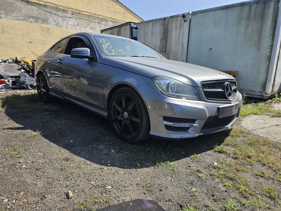 Mercedes W204 AMG Coupe Запчасти Разборка Капот 2012 C-class C220