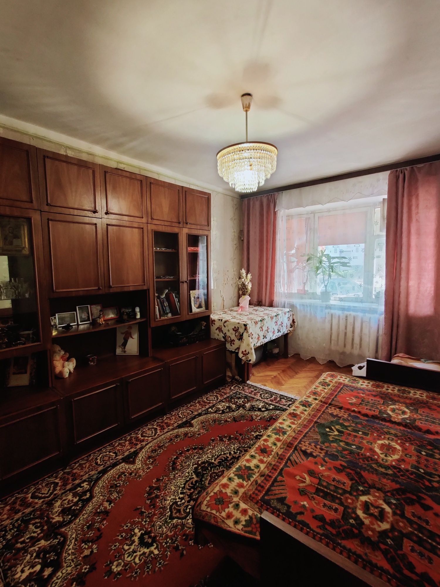 ТЕРМІНОВО!Продається 3-кімнатна квартира в центрі Києва