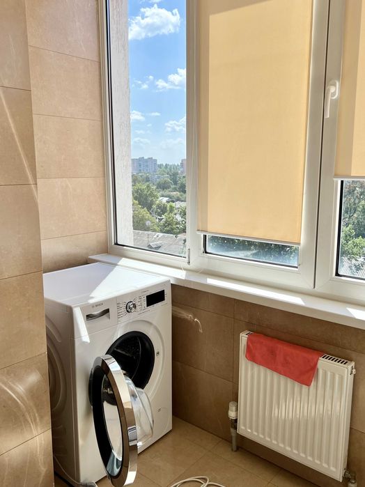 Оренда квартири з 3 спальнями по вул. Затишна, 15. Новий будинок,гараж