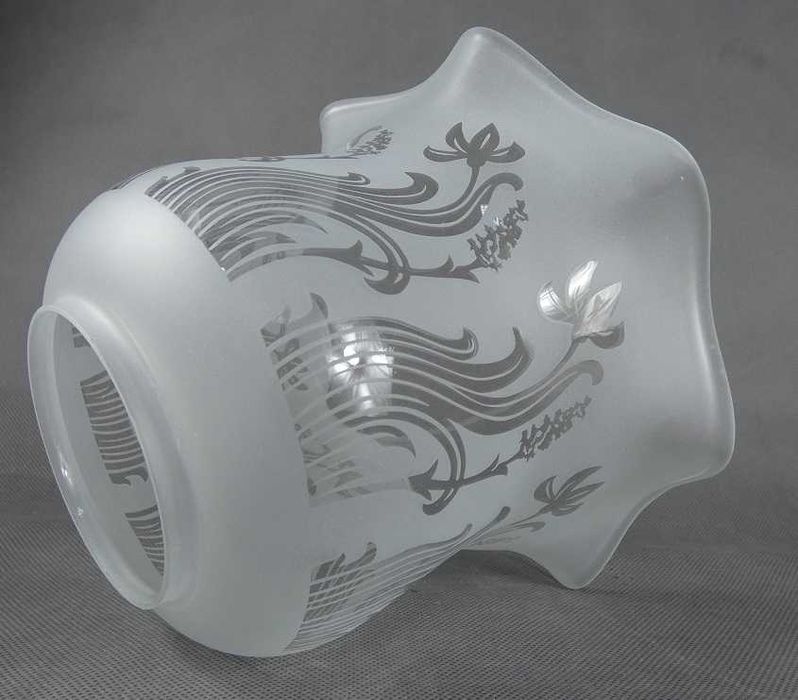 Biały TULIPAN klosz LAMPA NAFTOWA secesja 8,6 cm