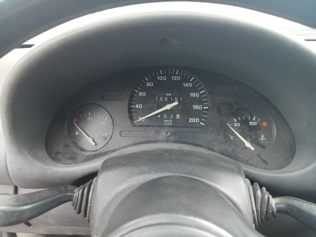 Opel Corsa B -em bom estado