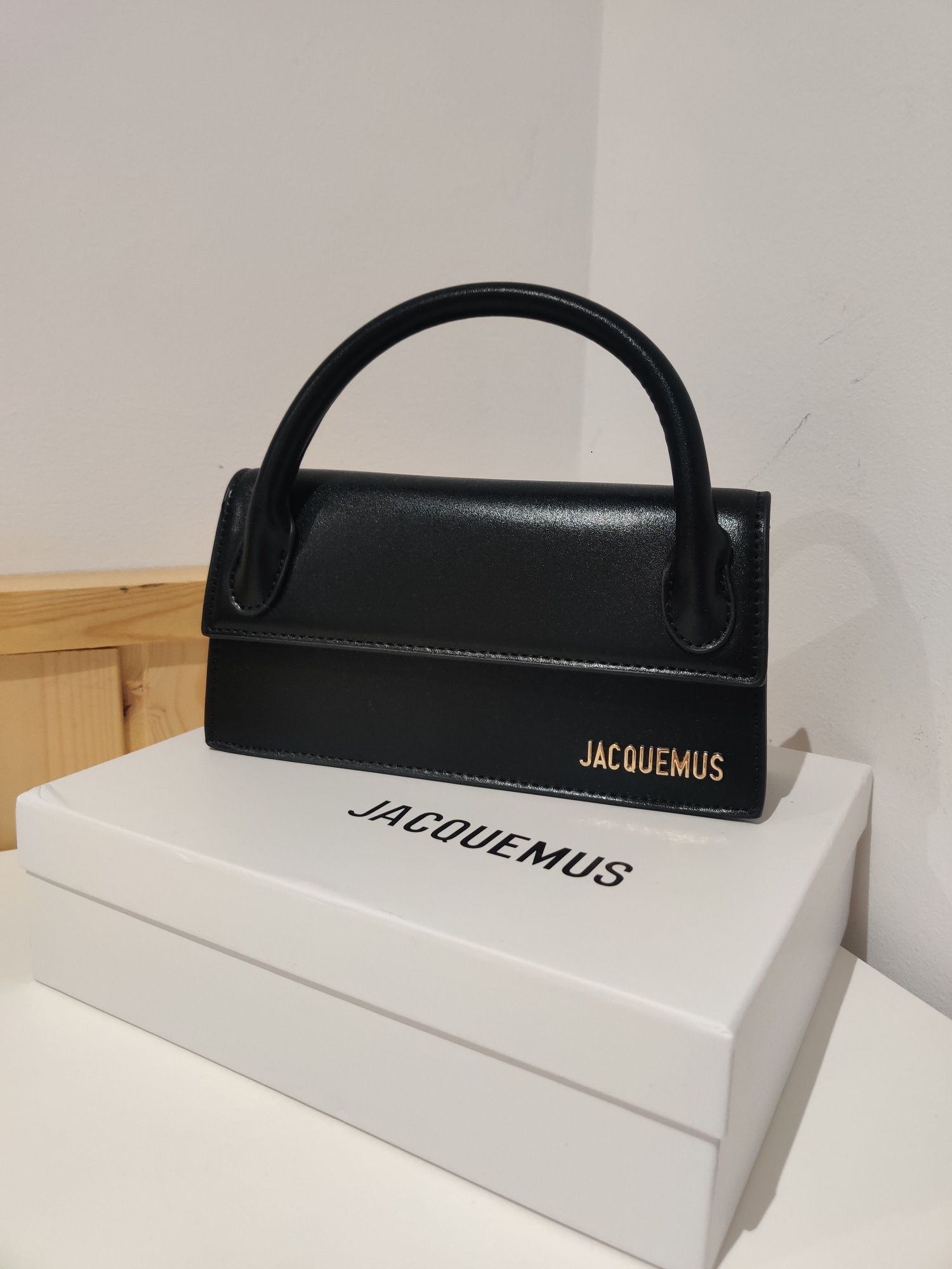 Bolsa preta Jacquemus