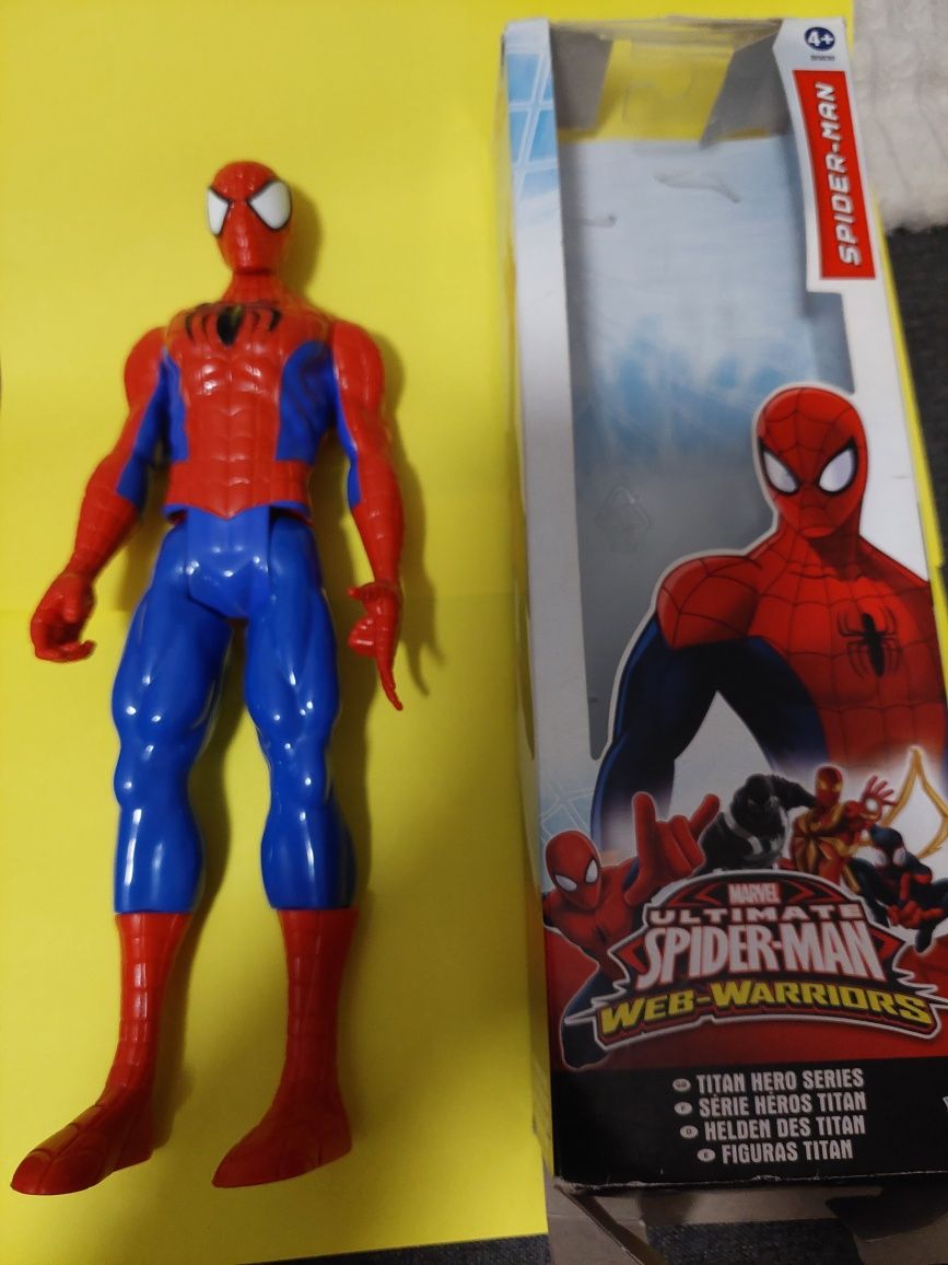 Spider-man Peter Parker Figurka Titan Hero Series