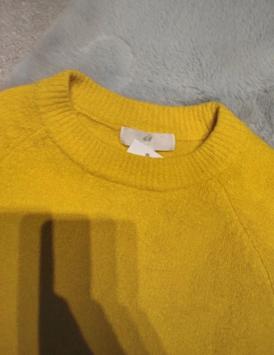 Żółty sweter H&M rozmiar S