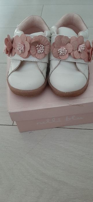 Buty dla dziewczynki