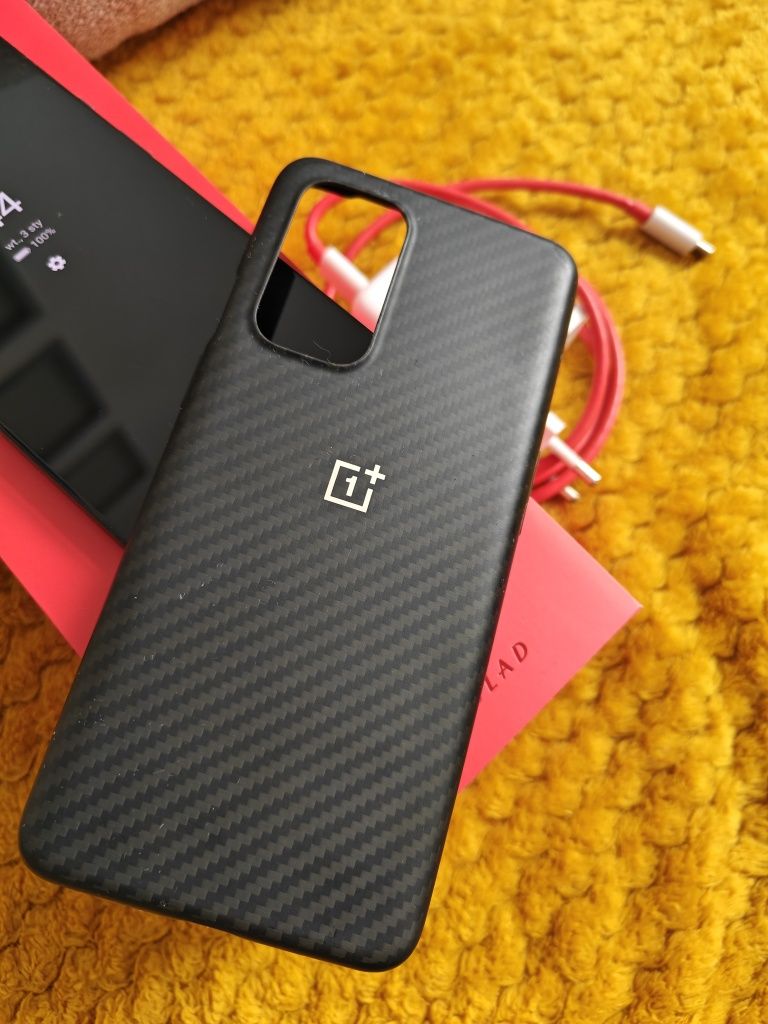 Sprzedam telefon OnePlus 9,  8/128GB + etui OnePlus GRATIS