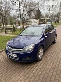 продам власну машину Opel Astra 2013