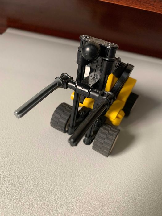 LEGO 8441: Forklift / Empilhadora + manual