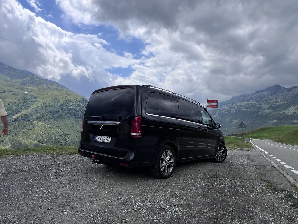 Wynajem busa Mercedes V klasa