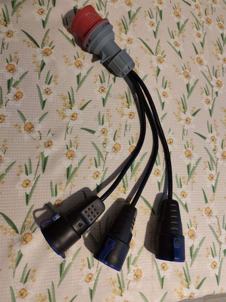 Trójnik trzyfazowy , 16A , 3x230V