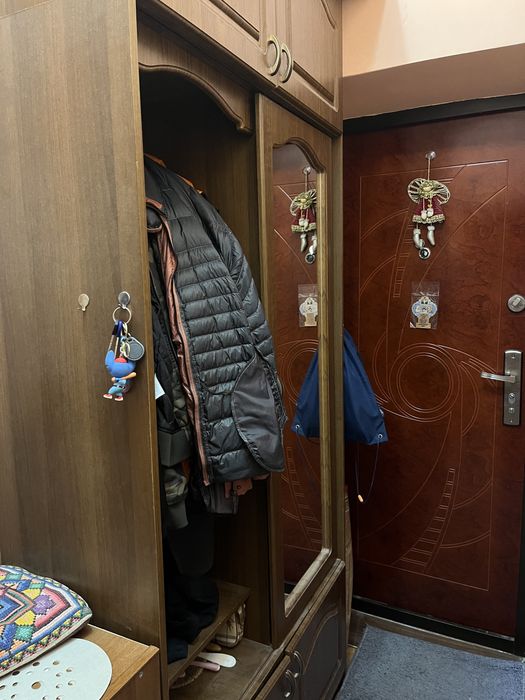 Прихожа у коридор  б/у