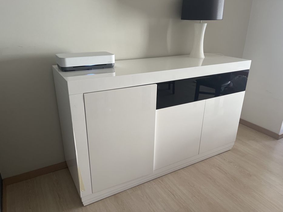 Vendo movel aparador