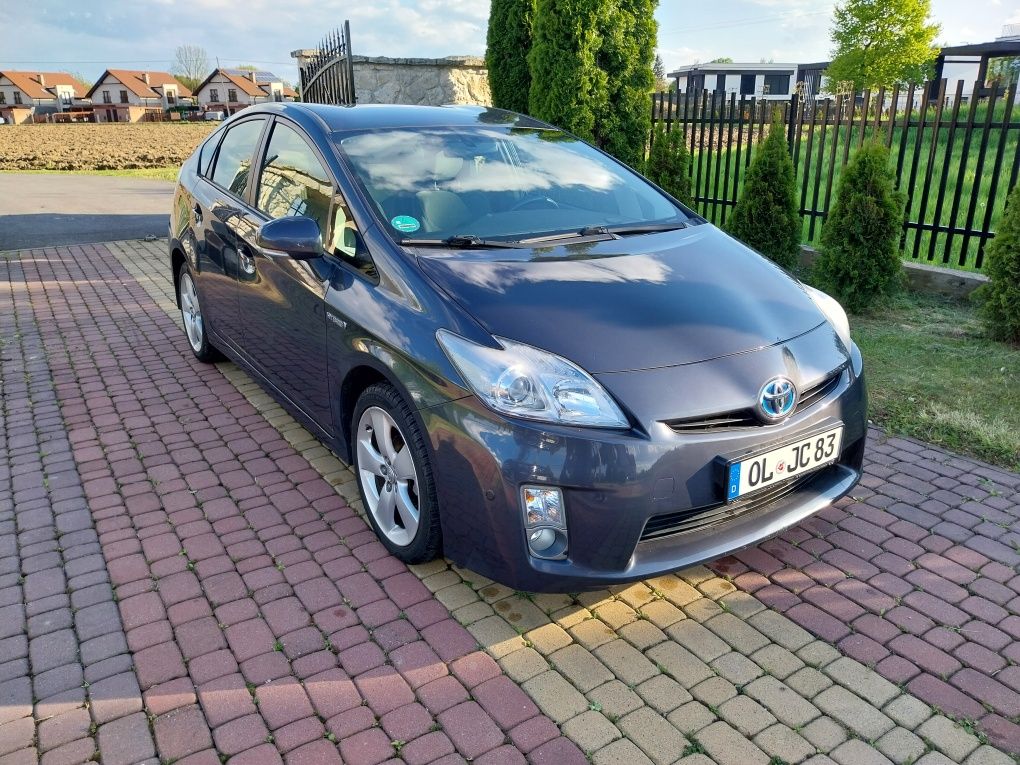 Toyota Prius 1.8Hybryda Navi Opłacona