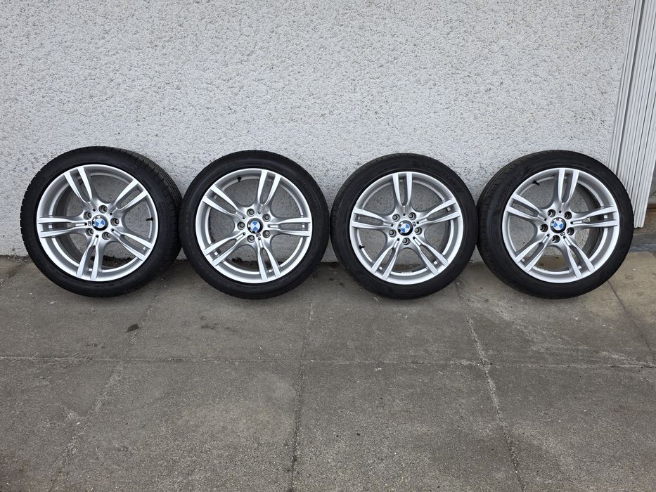 Jantes Originais BMW 18" Pack M com Pneus 225.45.18 + 255.40.18