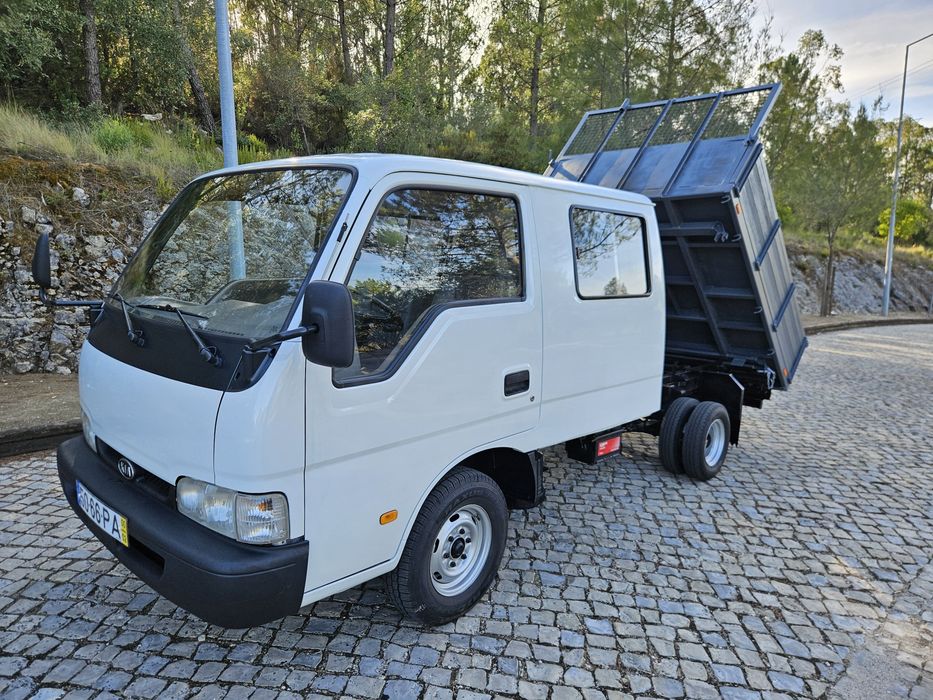 Kia k2700 tribaculante 180 000 km