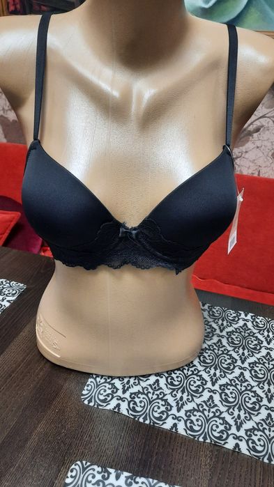 Новий бюстик,мереживо