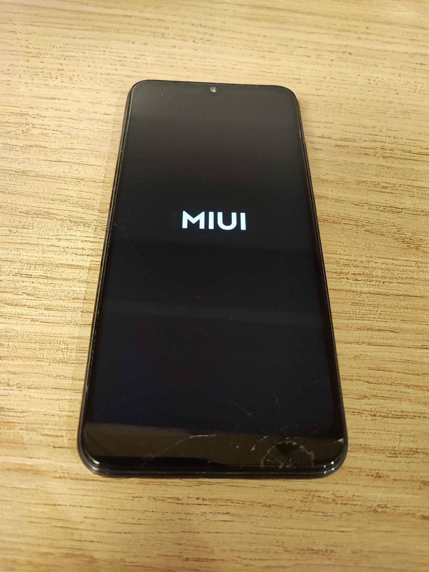 Xiaomi Redmi Note 8t 4/64, pęknięty wyświetlacz