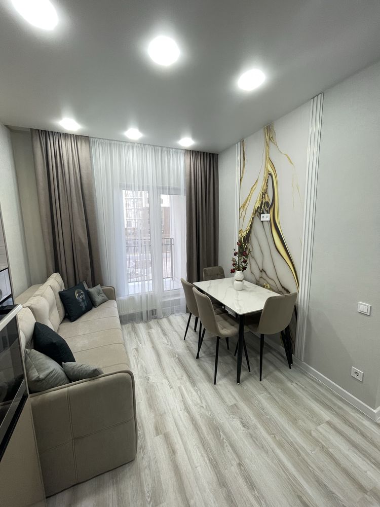 Первая Аренда Краснова, 61 Жемчужина,спальня и кухня студия,балкон