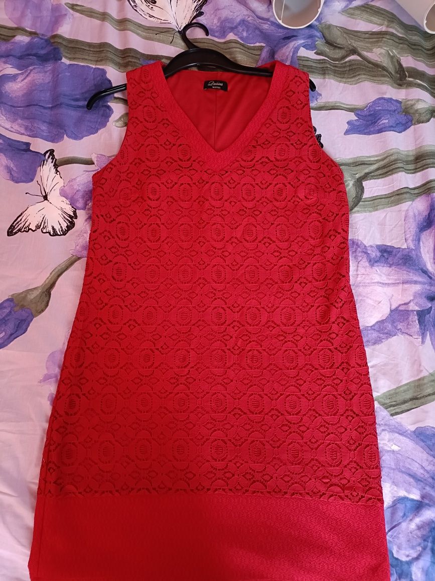 Sukienka czerwona koronka 42-44 elegancka podszewka
