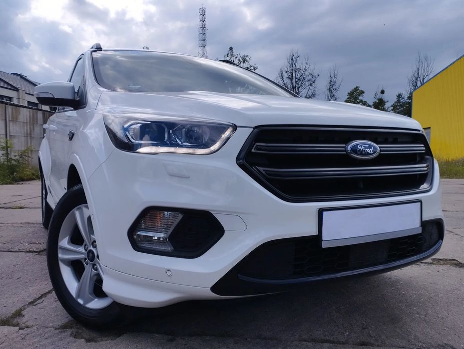 Ford Kuga st-line panorama skóra kamera nawigacja xenon bezwypadkowy 94tyskm 4x4