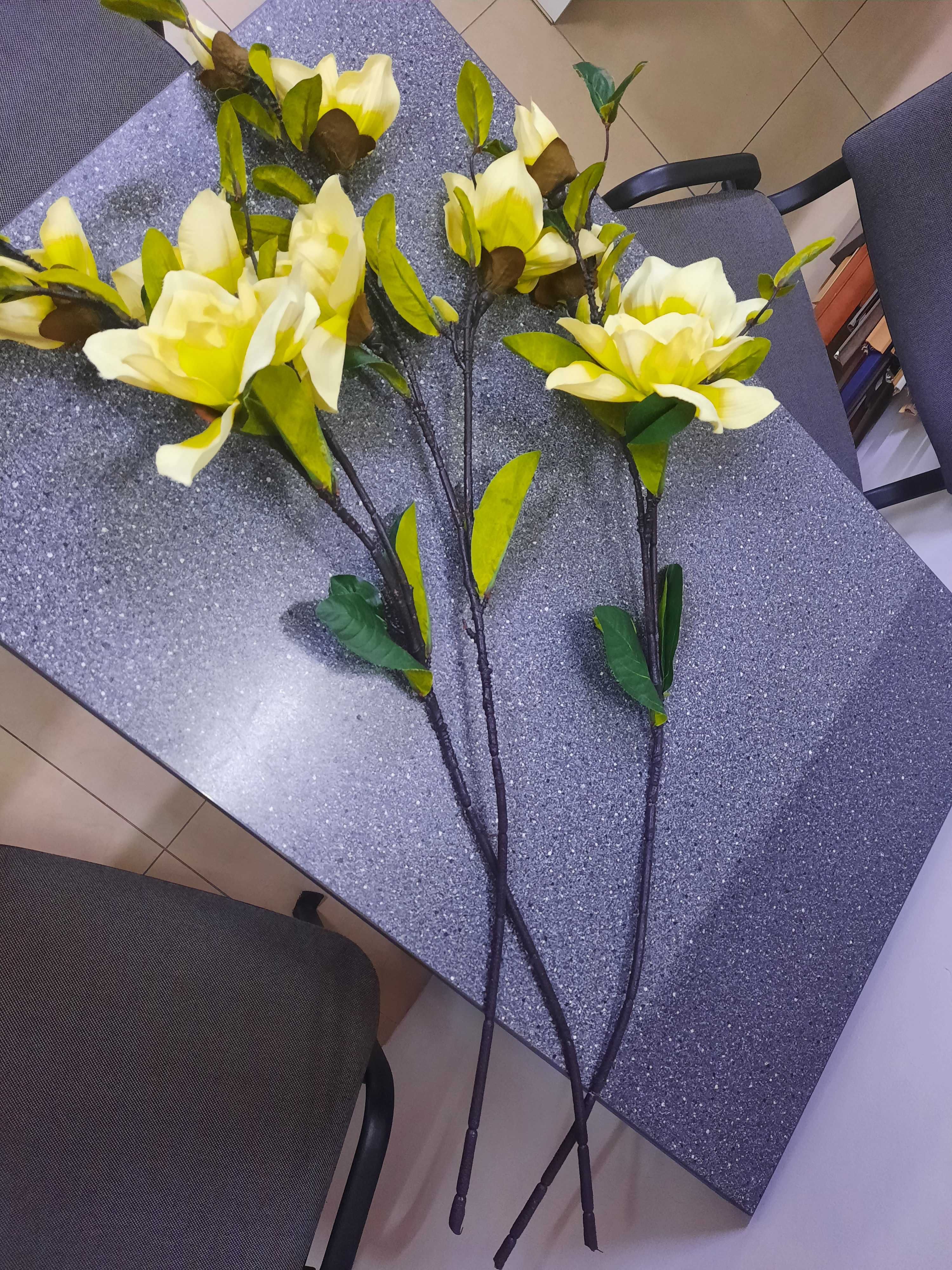 Kwiaty dekoracja bukiet Lilie jak żywe