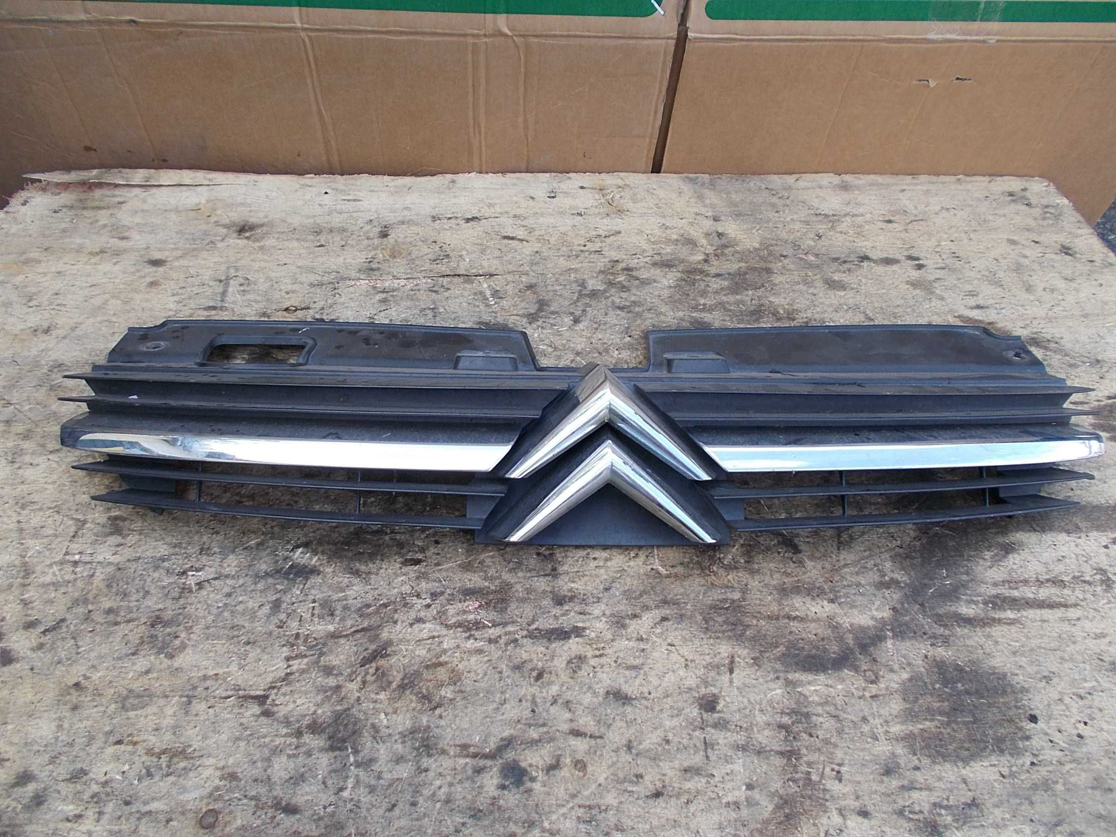 citroen c5 3.0 v6 01r atrapa chłodnicy gril grill kratka zderzaka