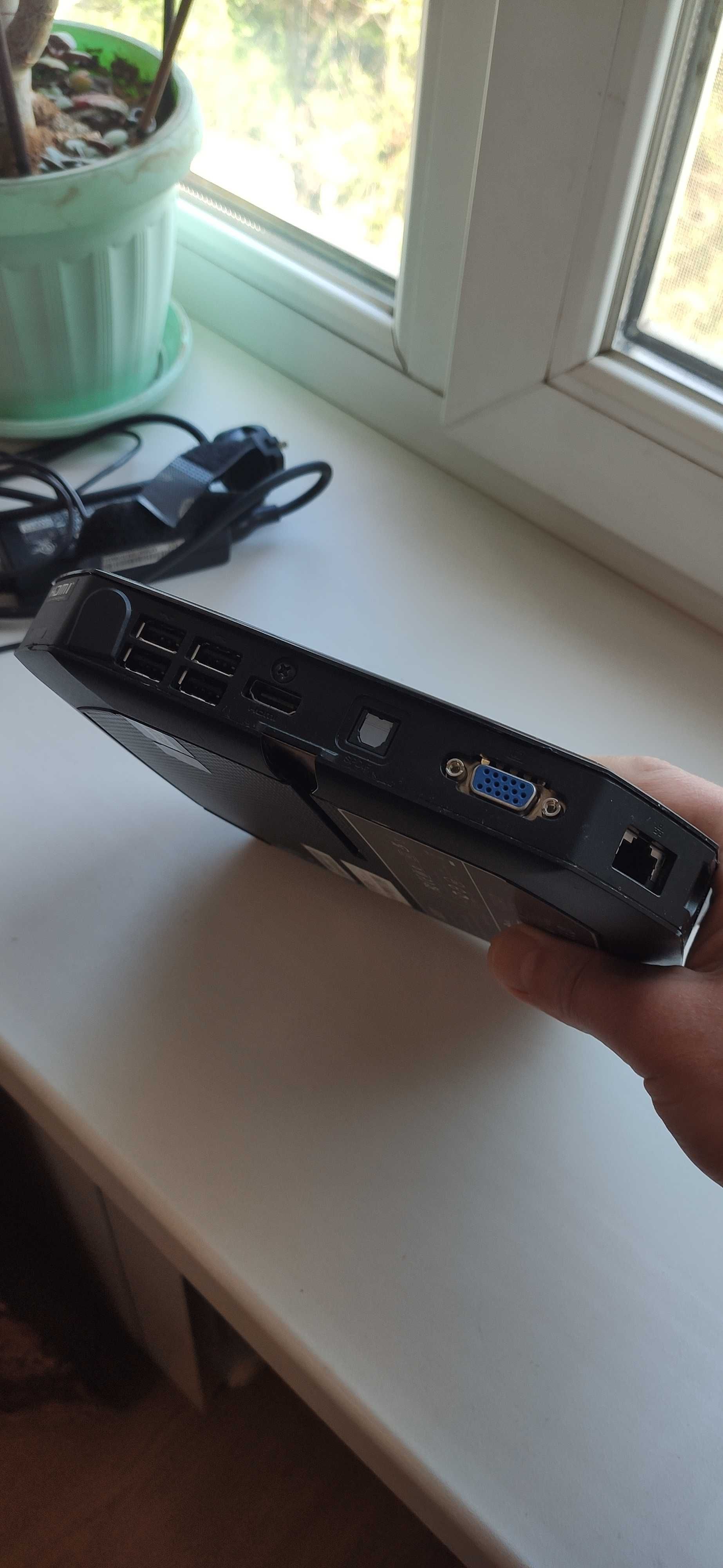 Компьютер неттоп ASER REVO 70