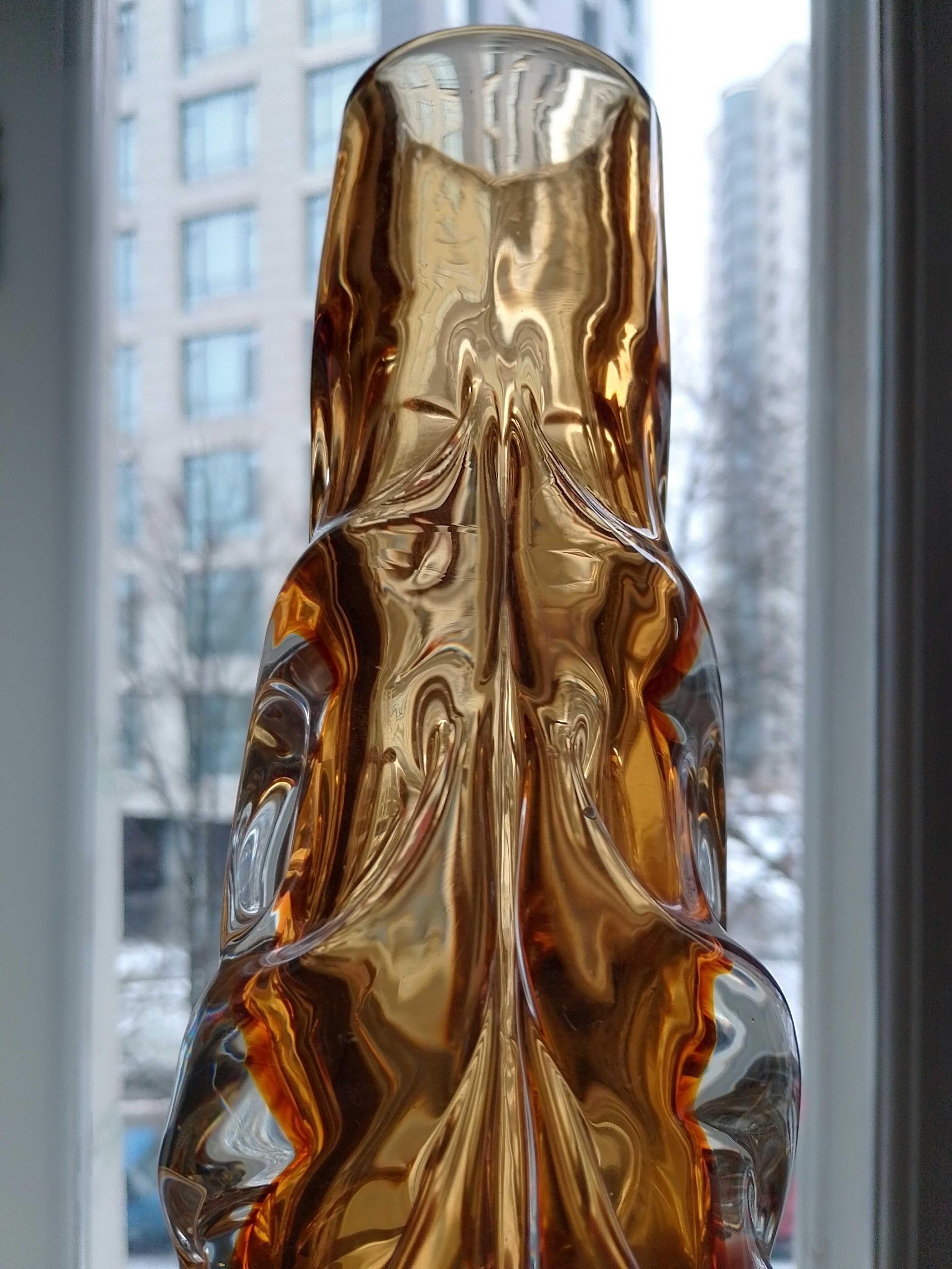 Красивая ваза времён СССР. Карамельное стекло Богемия. Винтаж, тяжёлая