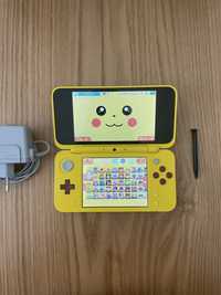 2DS XL Pikachu Edition (Desbloqueada, Todos os Pokemon/ Mario/ Zelda)
