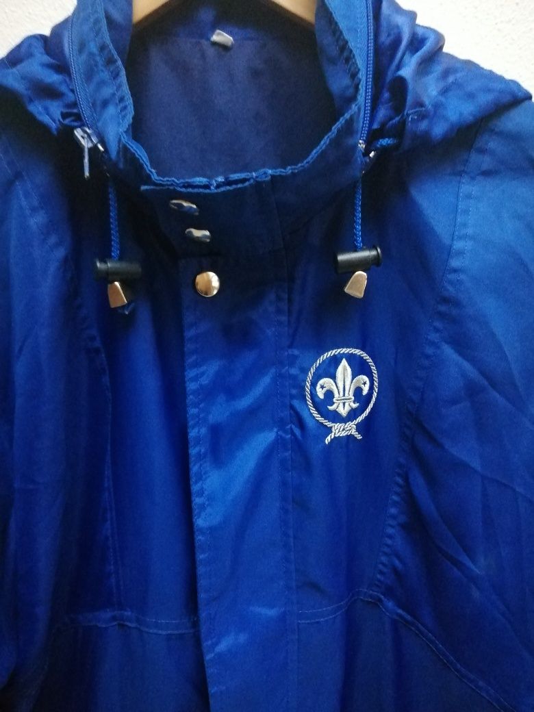 Escuteiros Marítimos, impermeável  1 tamnho L e outro tamanho XL