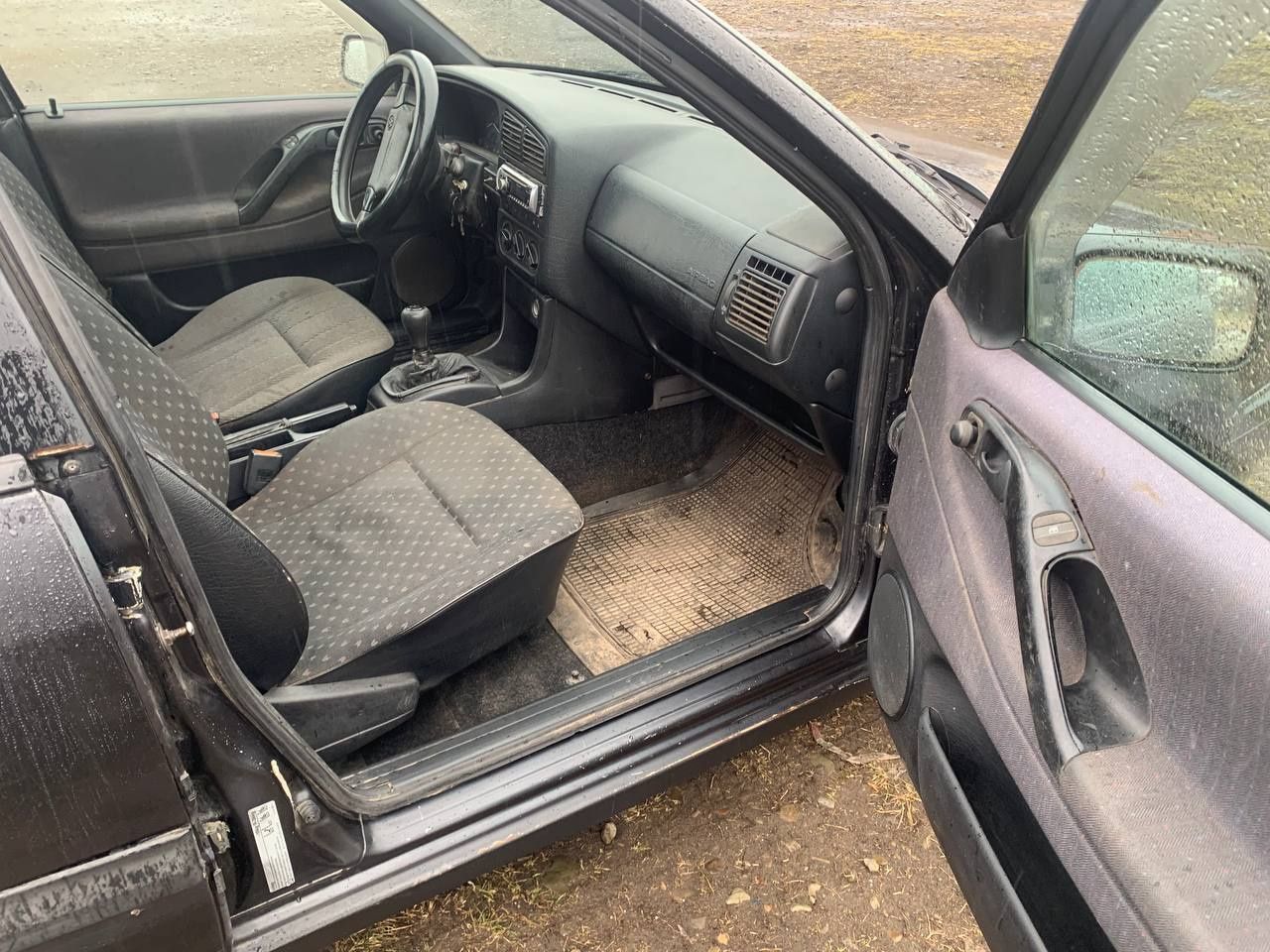 Продам vw passat b4 1.8 газ-бензин на повному ходу