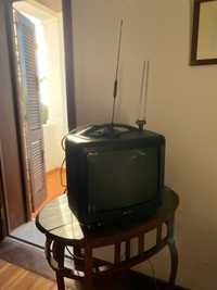 TV Sony antiga em bom estado