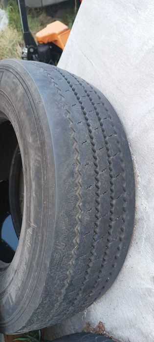 Opony Ciężarowe - 245  235 /17.5  oddam za darmo
