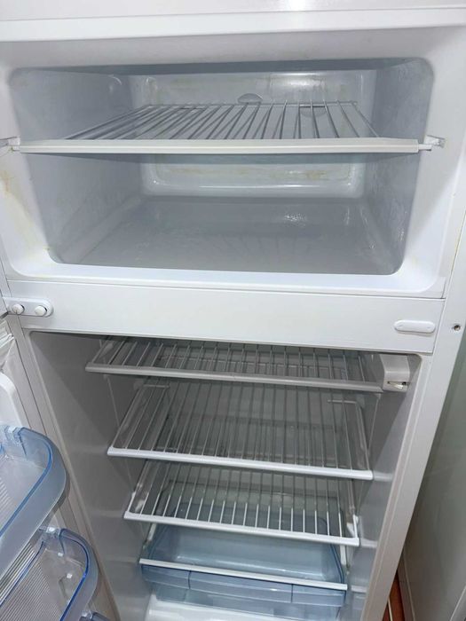 Холодильник , в отличном состоянии