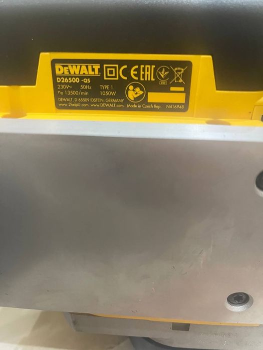 Рубанок сетевой DeWALT D26500-QS + Чемодан TSTAK