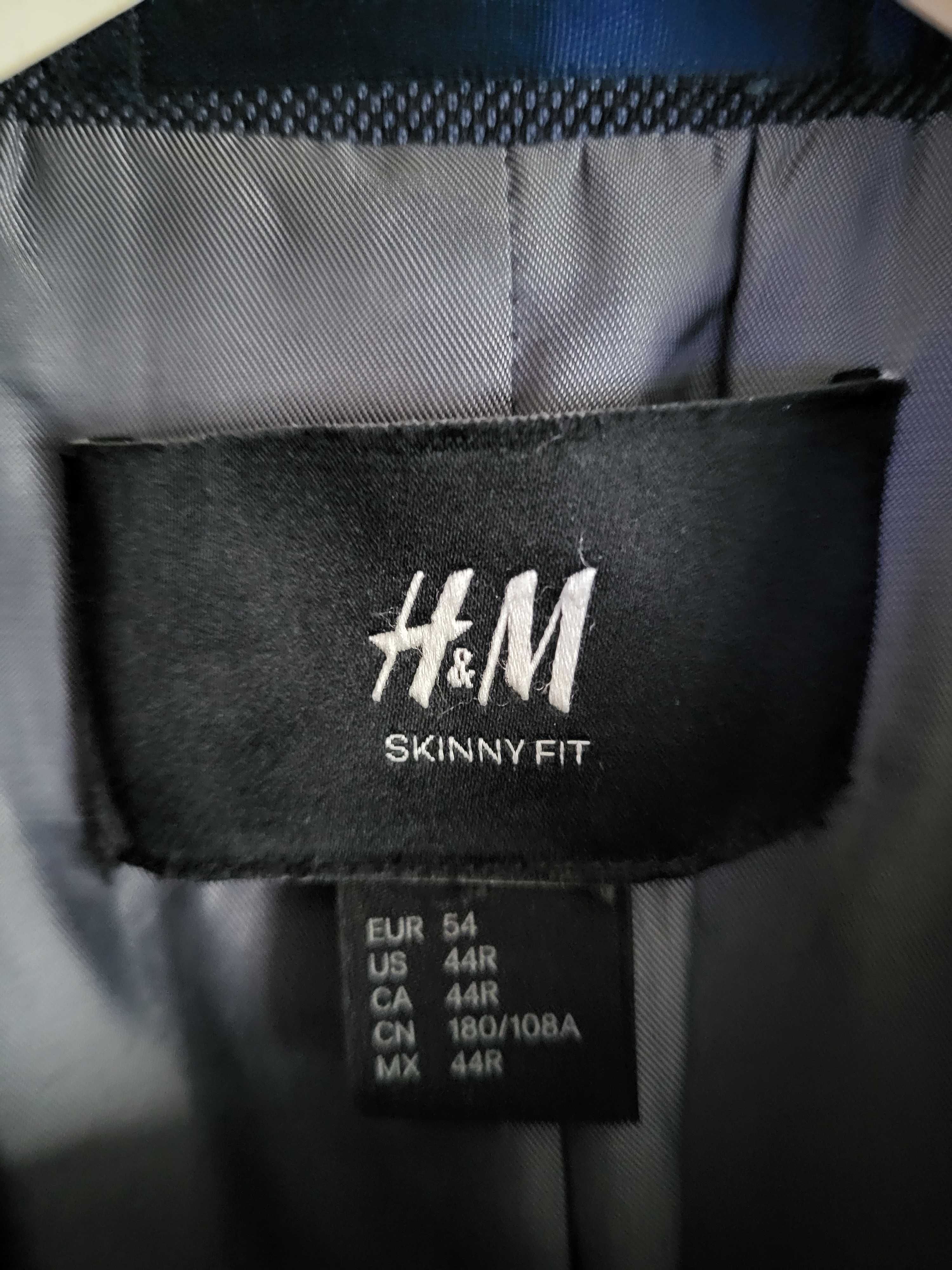 Garnitu męski firmy H&M