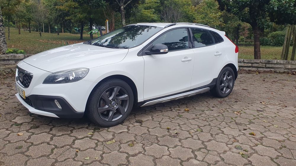 Volvo V40 cross country 2.0  D4