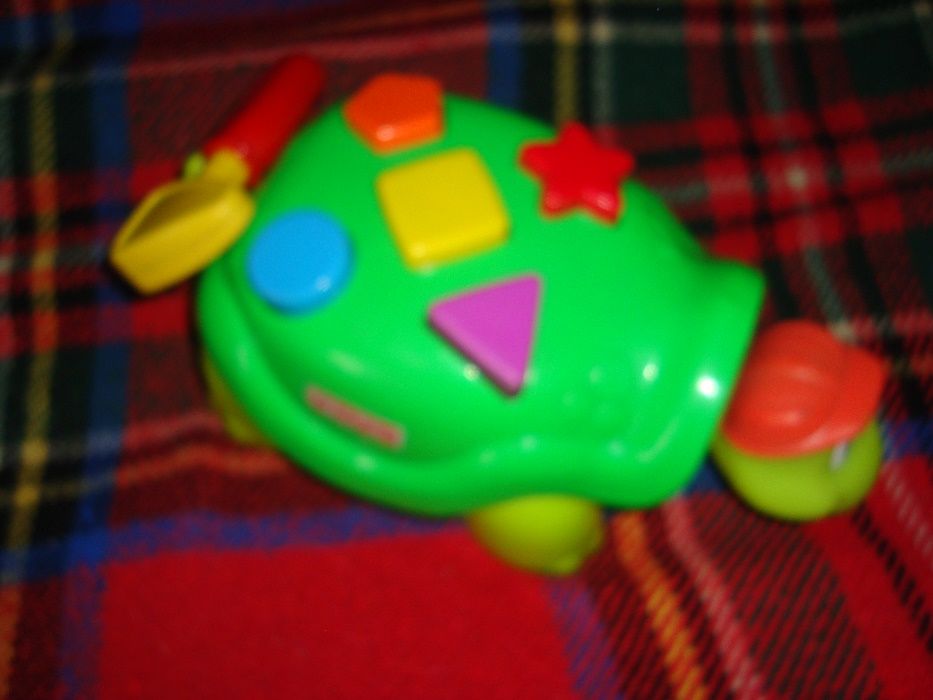 Żółw  Fisher Price interaktywny z młoteczkiem