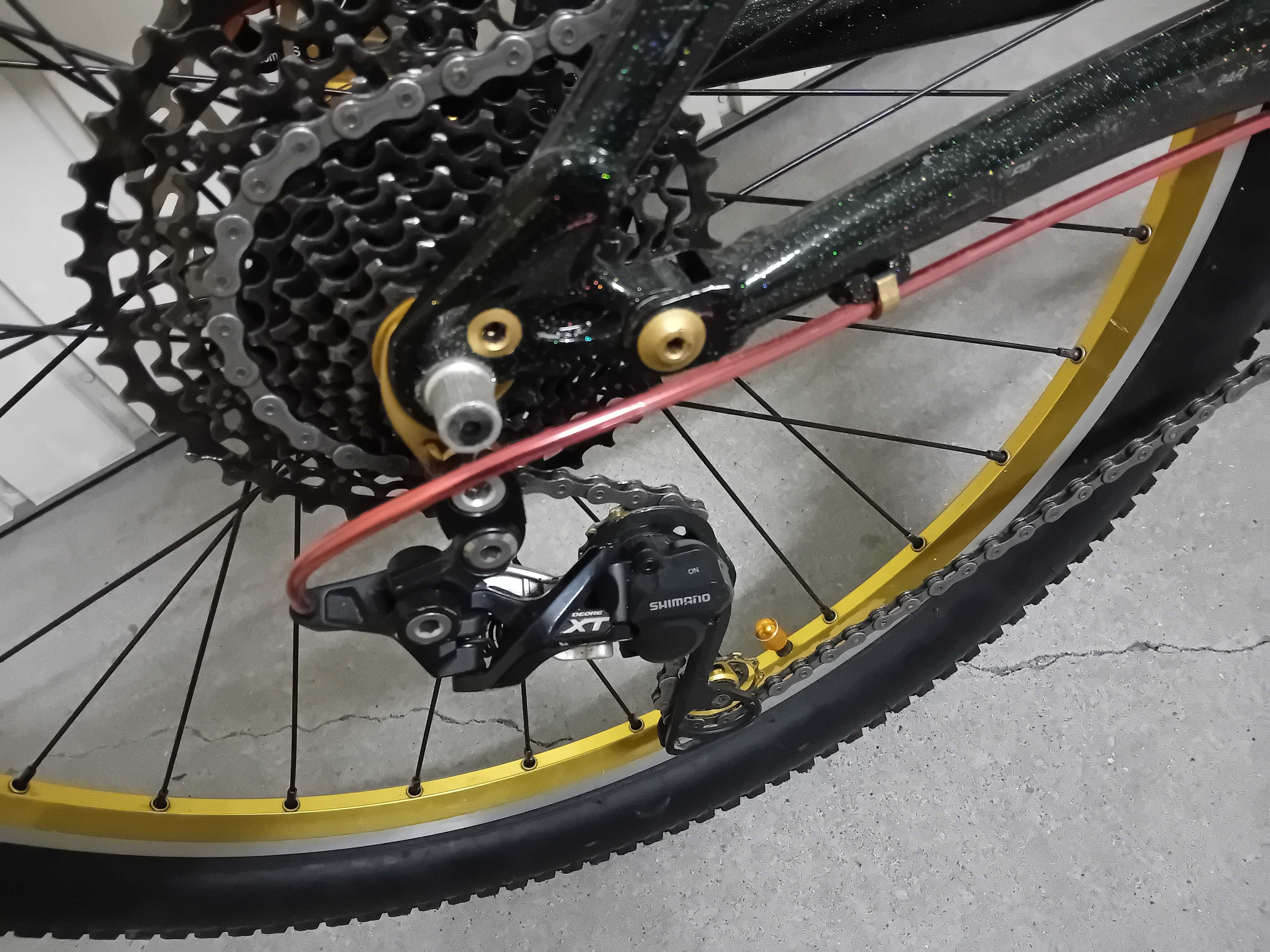 Bicicleta doble suspensão SPECIALIZED 26