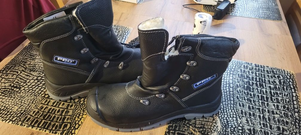 Buty robocze zimowe