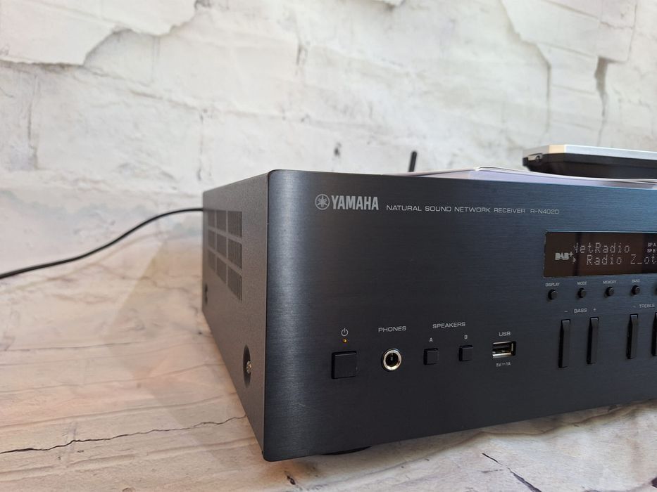 Yamaha R-N402D Amplituner Stereo 2x140W