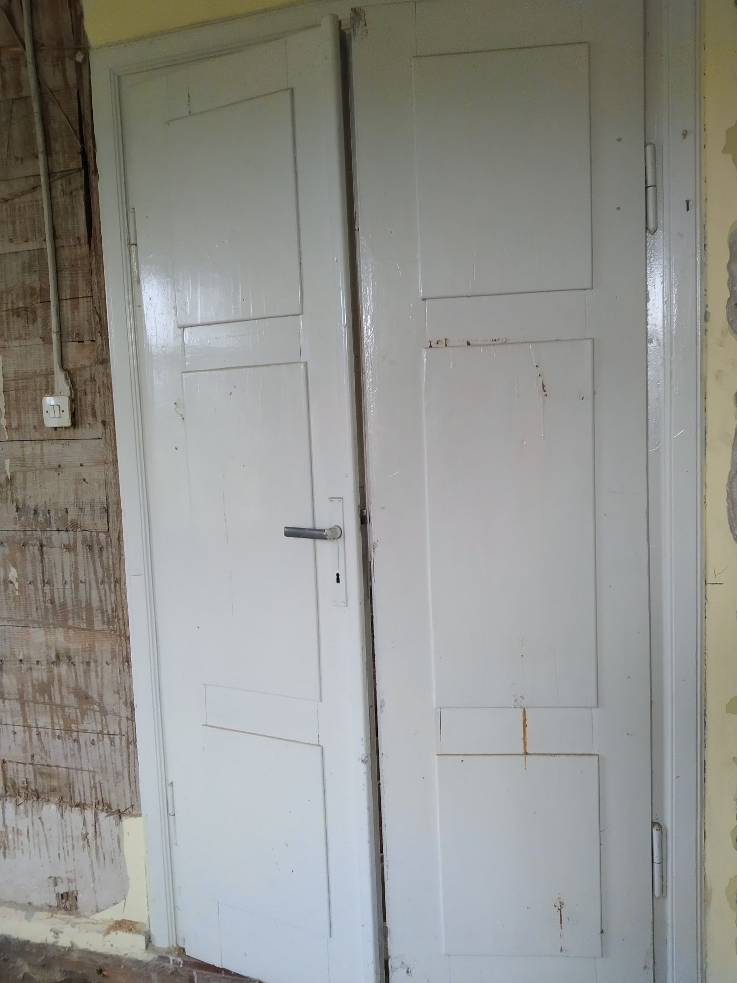 Drzwi drewniane stare 90