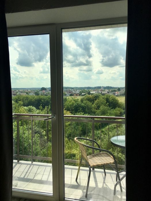 Затишна квартира з гарним виглядом на озеро