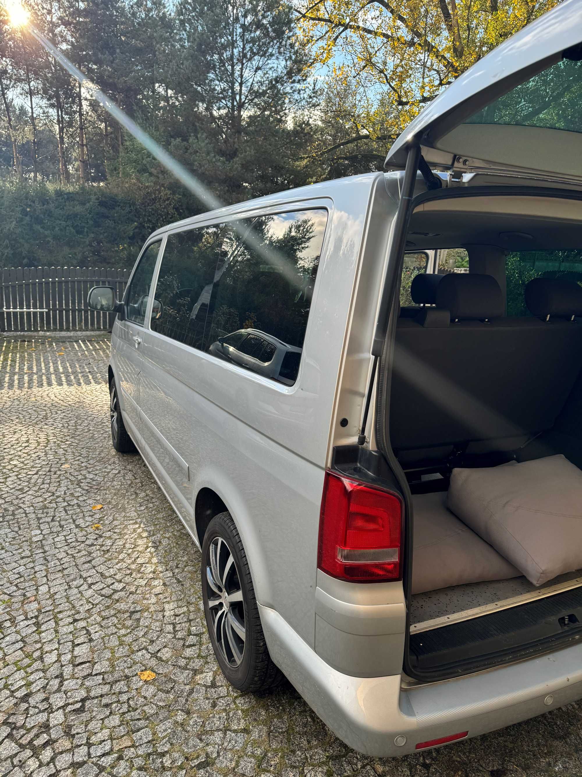 VW Caravelle 180 KM Niski przebieg