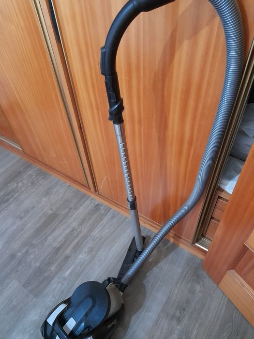 Aspirador bom estado trabalha bem pouco uso
