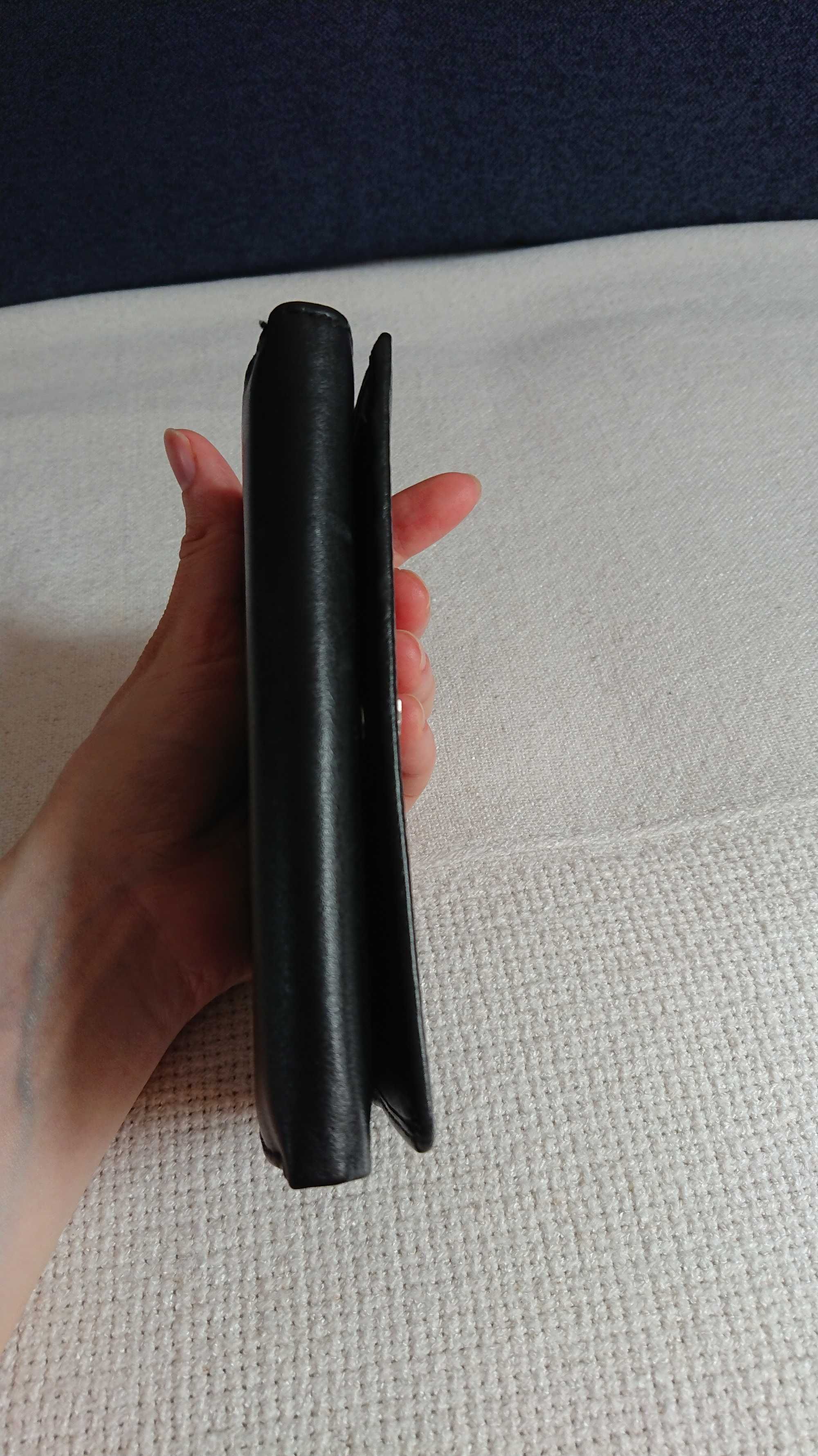 Portfel ze skóry naturalnej marki Pucini