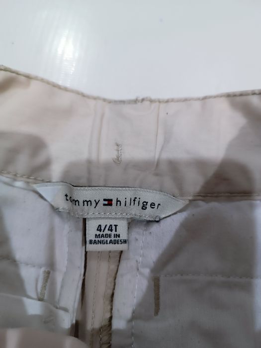 Tommy Hilfiger spodenki 3/4 roz,4/104/110 bawełniane spodenki junior