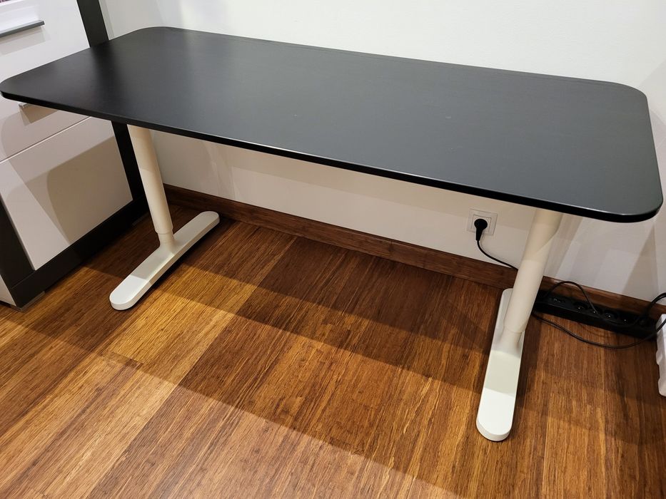 Biurko IKEA BEKANT 140x60 cm