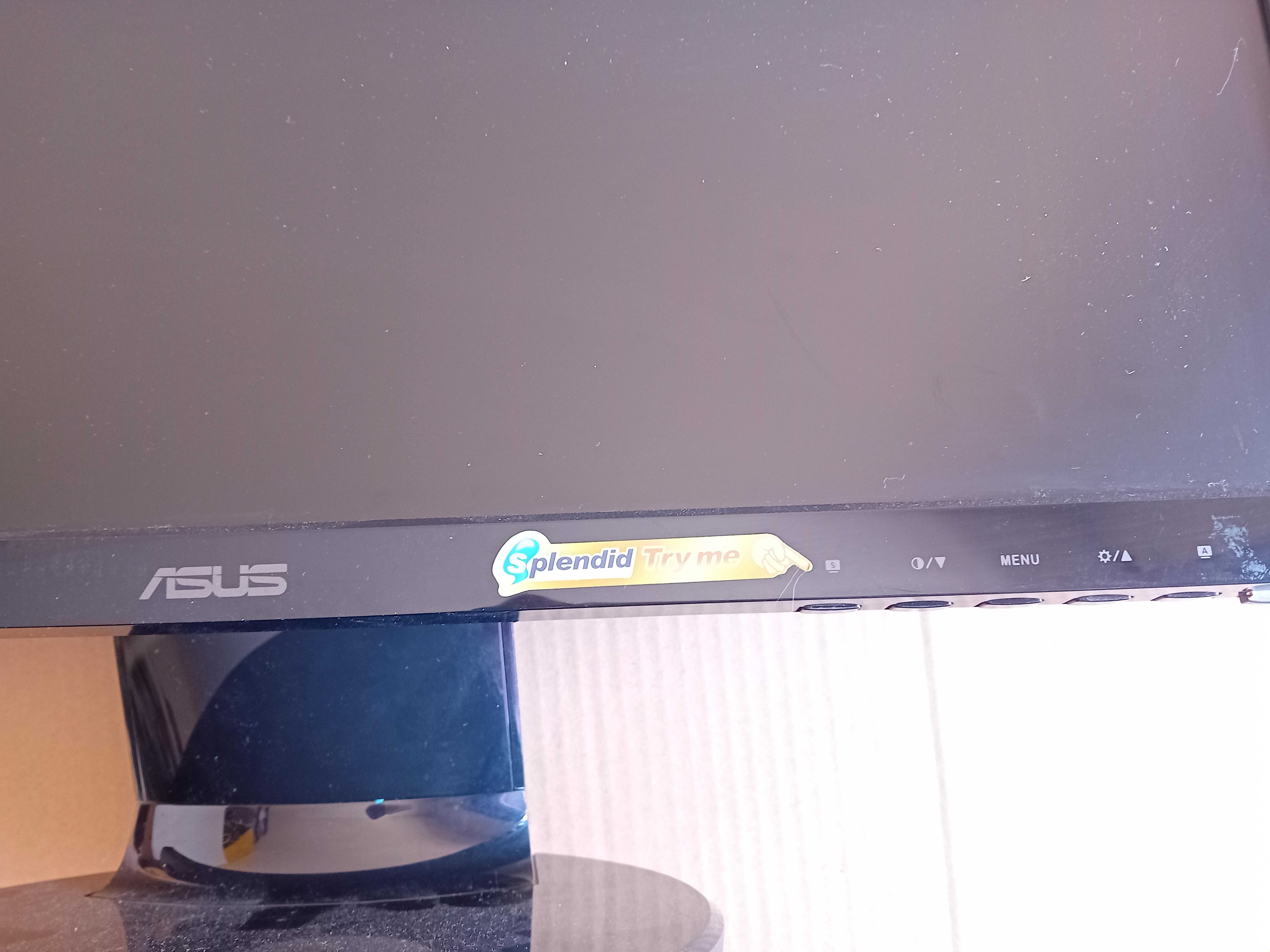 Pc de secretária  NOX  compacto Com Monitor 22"